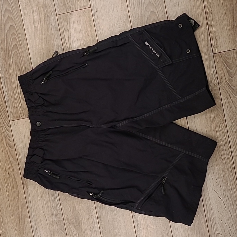 ENDURA Black Multi‎ Pockets Sz XL Mens Cycling Athletic Shorts